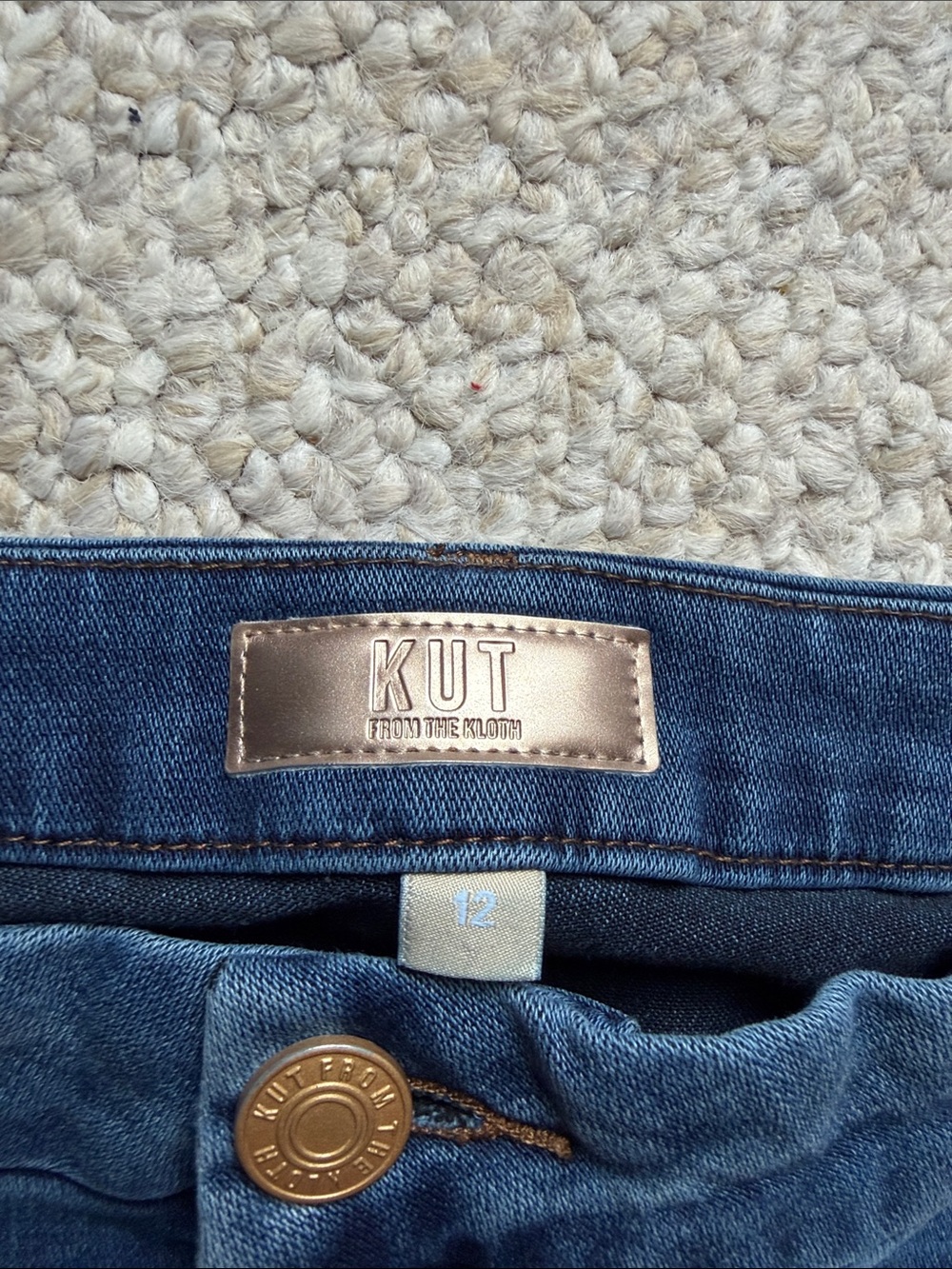KUT from the Kloth wide leg jeans with stretch. Size 12 - Picture 2 of 4